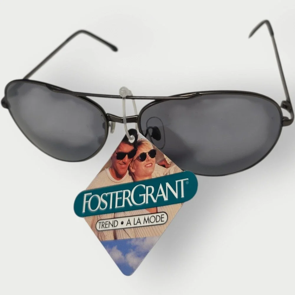 VINTAGE Foster Grant Aviator Sunglasses Black Metal Frame Gray Lenses New Tags‎